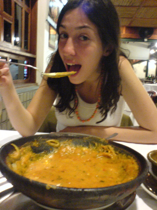 mirella feliz